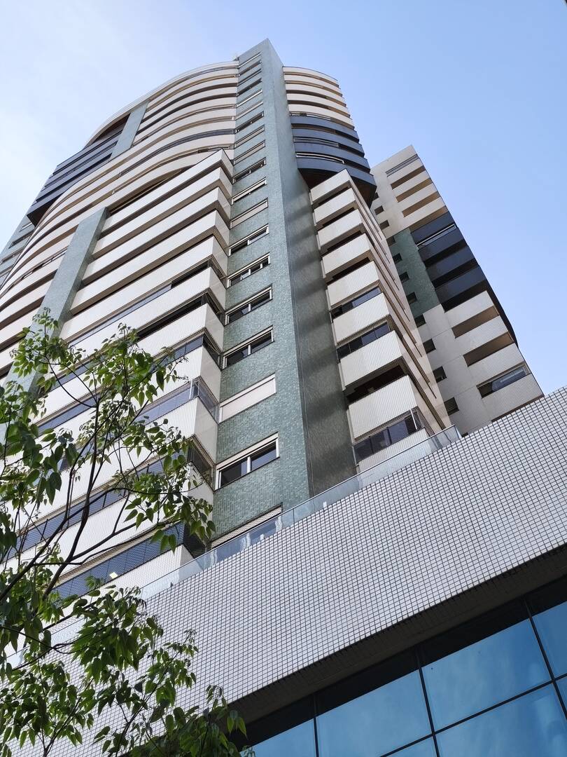 #117 - Apartamento para Venda em Maringá - PR