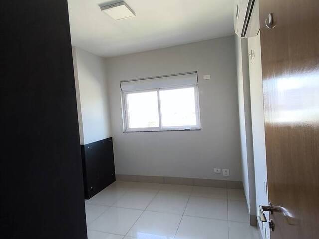 Apartamento para Venda em Maringá - 4